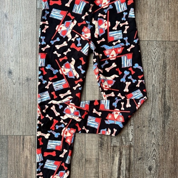 LuLaRoe dog with Flag & dog bone! adorable, cozy leggings . - Picture 2 of 3